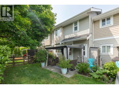 12161 237 Street | Maple Ridge British Columbia | Slide Image Eleven