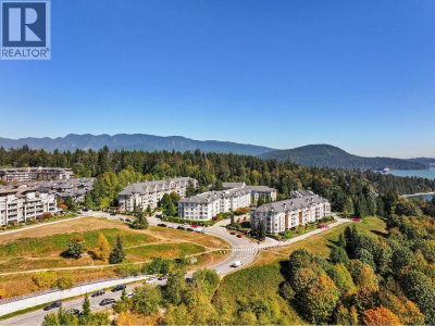 3600 WINDCREST Drive | North Vancouver British Columbia | Slide Image Thirty-five