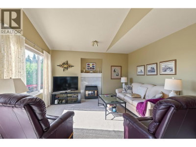 2740 WESTLAKE Drive | Coquitlam British Columbia | Slide Image Fourteen