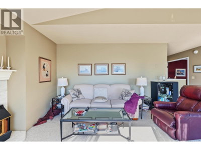 2740 WESTLAKE Drive | Coquitlam British Columbia | Slide Image Fifteen