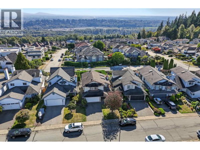 2740 WESTLAKE Drive | Coquitlam British Columbia | Slide Image Four