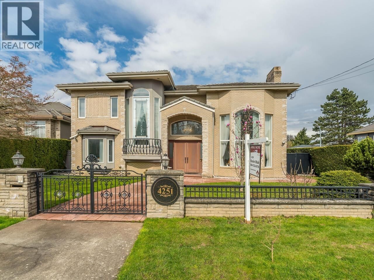 4251 COLDFALL Road, Richmond, British Columbia V7C 1P7