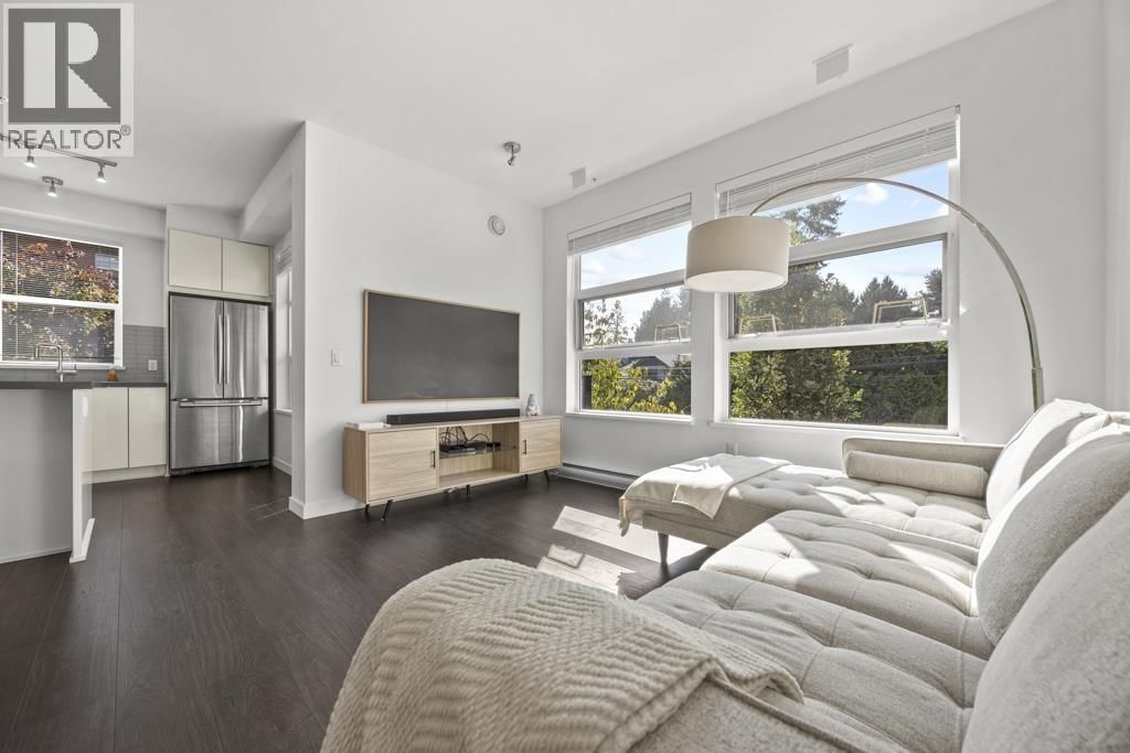 607 COTTONWOOD Avenue, Coquitlam, British Columbia V3J 0H1
