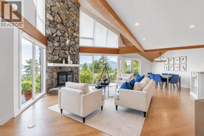 90 TIDEWATER Way | Lions Bay British Columbia | Slide Image Two