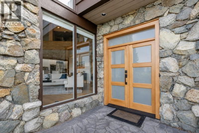 90 TIDEWATER Way | Lions Bay British Columbia | Slide Image Twenty-eight