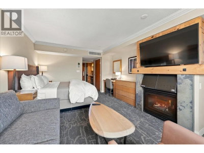 4090 WHISTLER Way | Whistler British Columbia | Slide Image Eleven