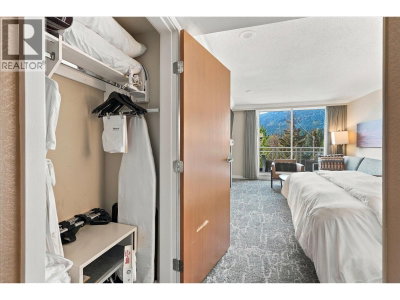 4090 WHISTLER Way | Whistler British Columbia | Slide Image Thirteen