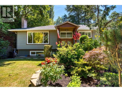 517 AILSA Avenue | Port Moody British Columbia | Slide Image Two