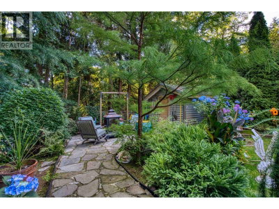 517 AILSA Avenue | Port Moody British Columbia | Slide Image Thirty-two