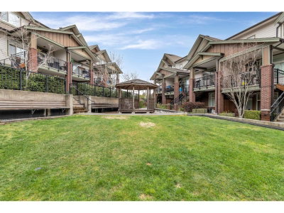 19201 66A Avenue | Surrey British Columbia | Slide Image Twenty-one