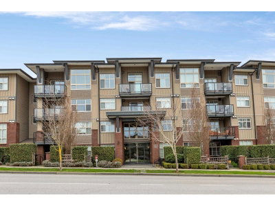 19201 66A Avenue | Surrey British Columbia | Slide Image Three