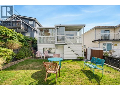 3587 TRIUMPH Street | Vancouver British Columbia | Slide Image Six