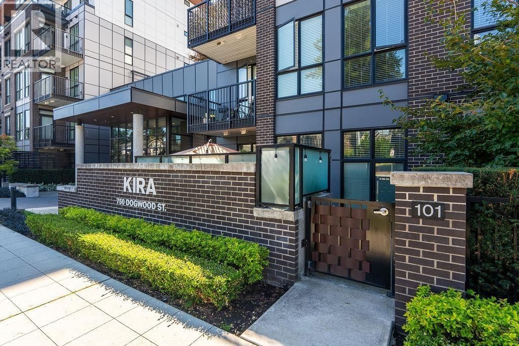 750 DOGWOOD Street, Coquitlam, British Columbia V3J 4B7