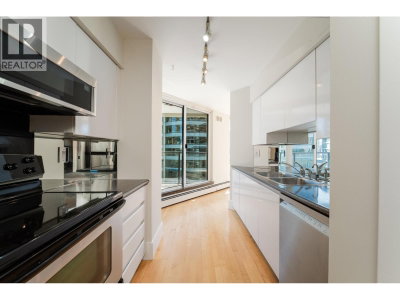 1010 BURNABY Street | Vancouver British Columbia | Slide Image Eighteen