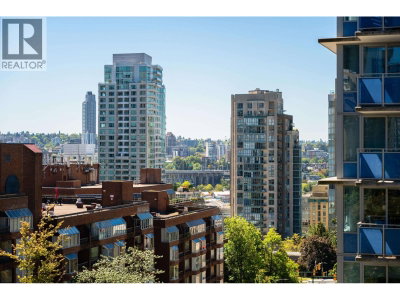 1010 BURNABY Street | Vancouver British Columbia | Slide Image Thirty