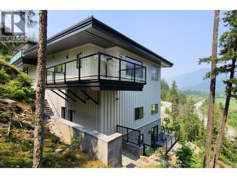 1307 EAGLE Drive Pemberton British Columbia, V0N 2L0 - 1 Bedroom Condo For Sale