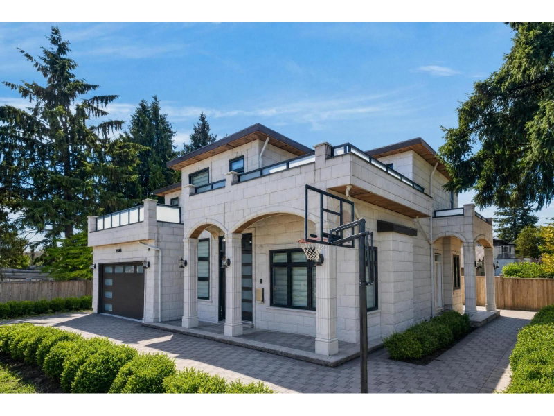 7565 116 Street Delta British Columbia, V4C 5T5 - 8 Bedrooms Home For Sale