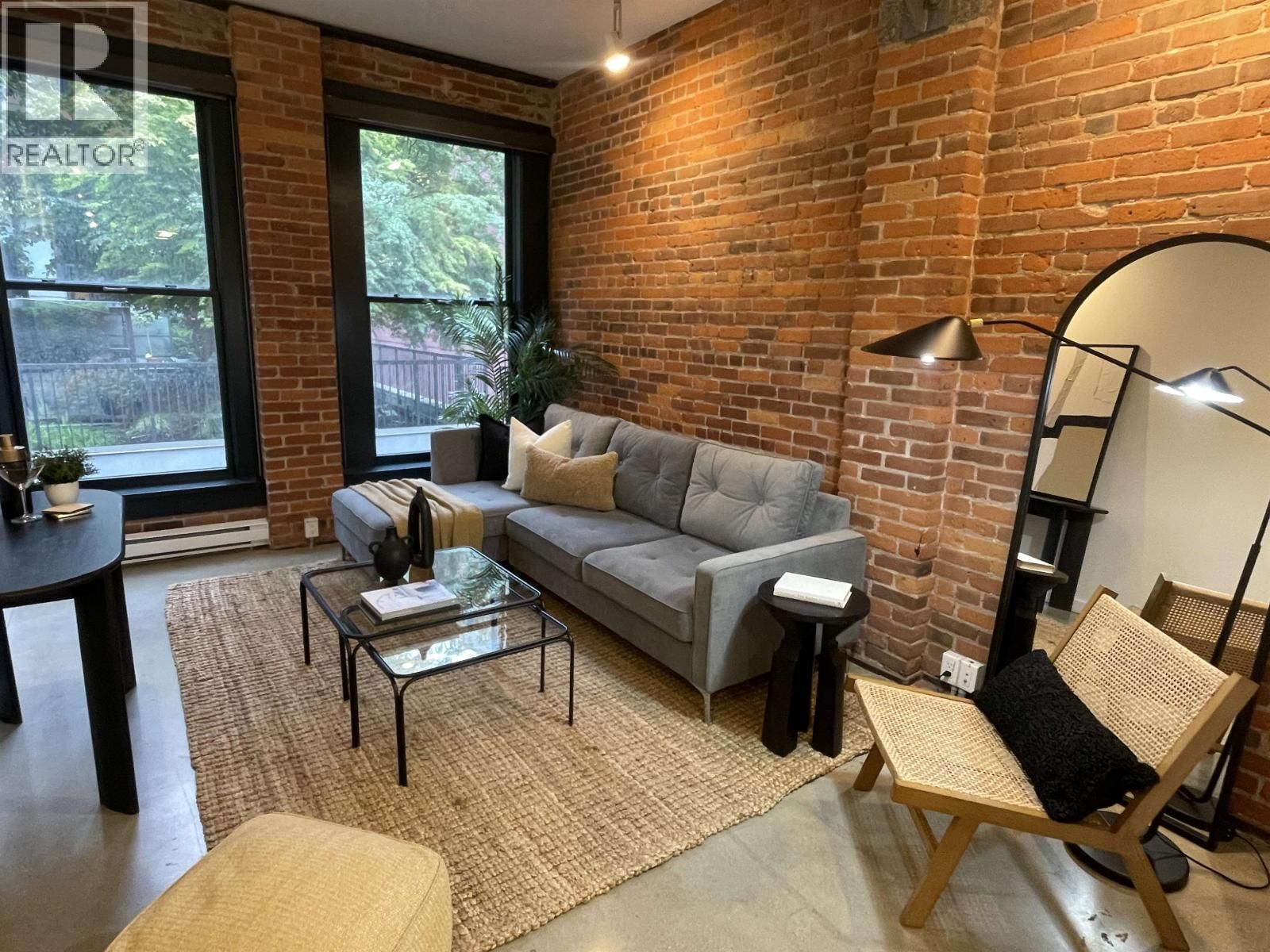 53 HASTINGS Street, Vancouver, British Columbia V6B 1G4