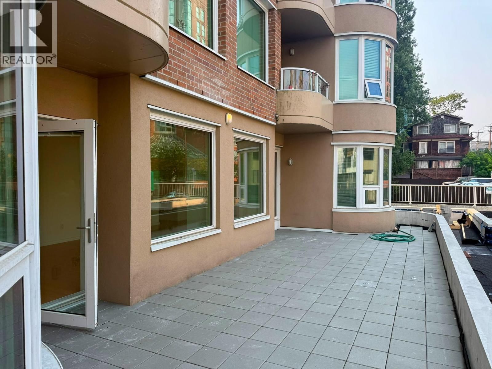 1845 ROBSON Street, Vancouver, British Columbia V6G 1E4