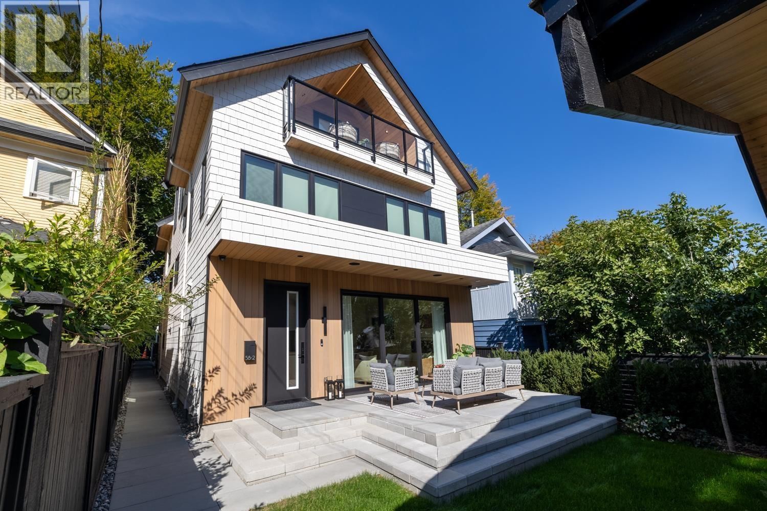 58 40TH Avenue, Vancouver, British Columbia V5W 1L4