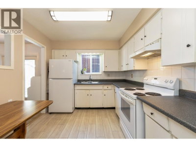 1157 EAGLERIDGE Drive | Coquitlam British Columbia | Slide Image Twelve