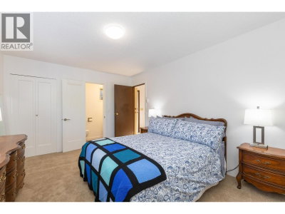 1157 EAGLERIDGE Drive | Coquitlam British Columbia | Slide Image Seventeen