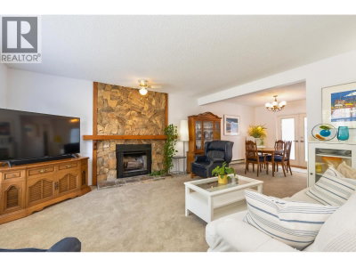 1157 EAGLERIDGE Drive | Coquitlam British Columbia | Slide Image Three