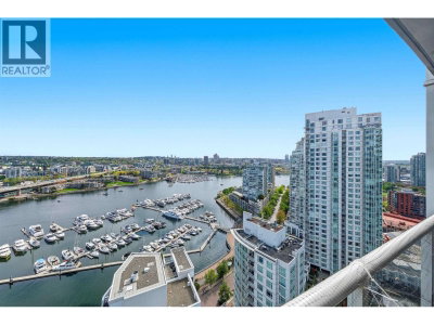 193 AQUARIUS Mews | Vancouver British Columbia | Slide Image Seven
