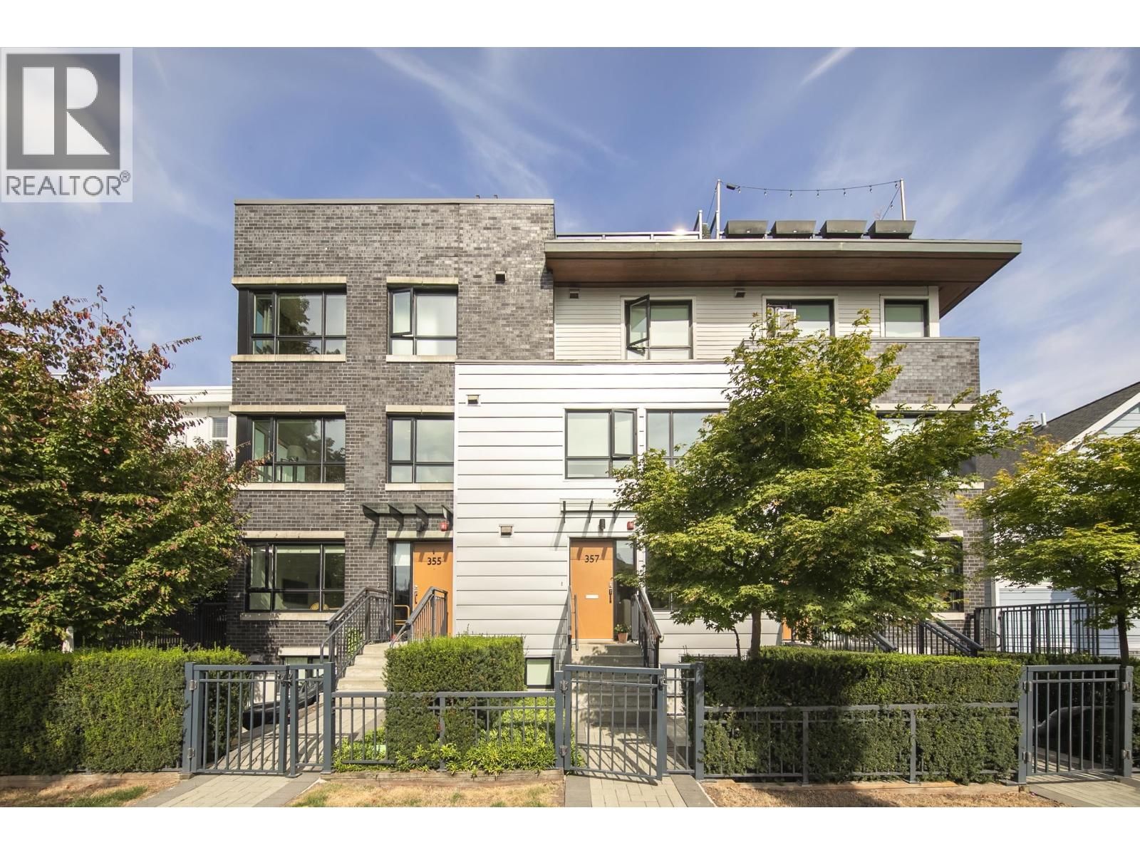 357 16TH Avenue, Vancouver, British Columbia V5T 2T7