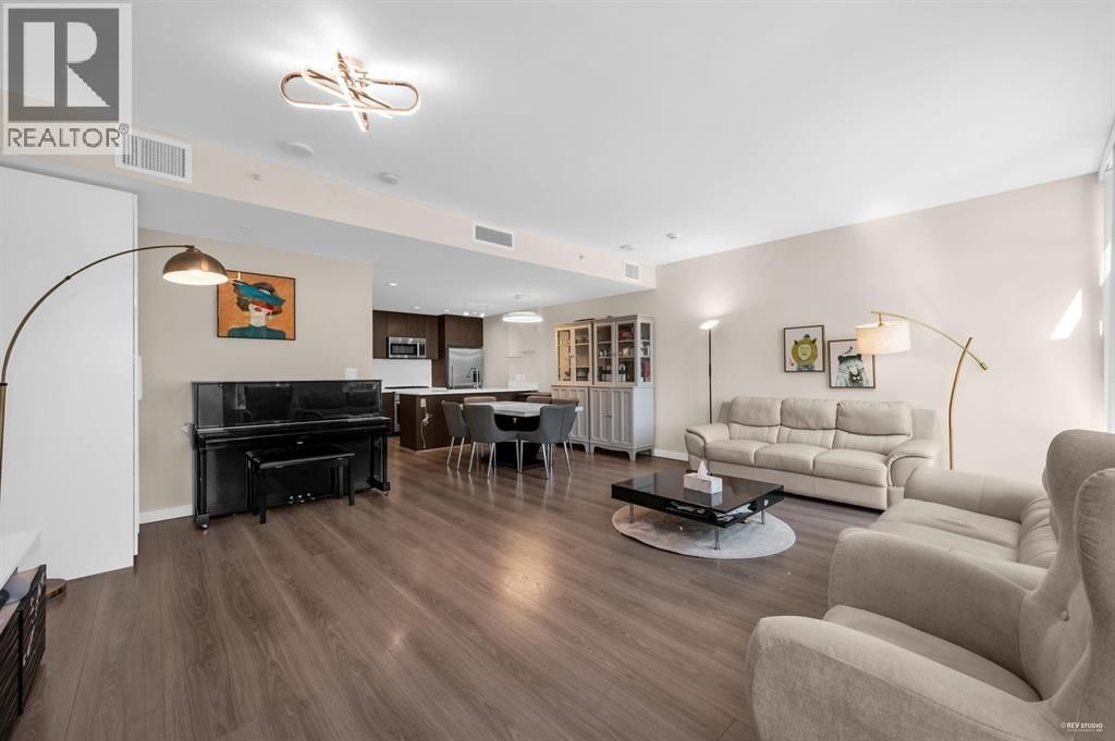 8677 CAPSTAN Way, Richmond, British Columbia V6X 0N6