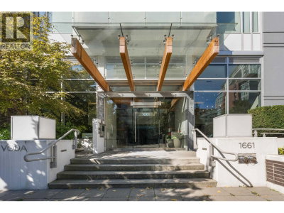 1661 QUEBEC Street | Vancouver British Columbia | Slide Image Thirty