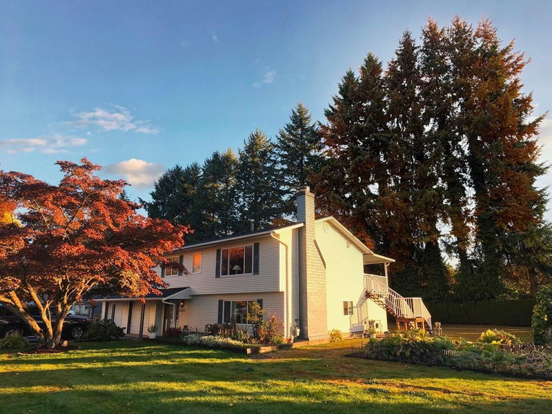 24157 52 Avenue Langley British Columbia, V2Z 2N2 - 4 Bedrooms Home For Sale