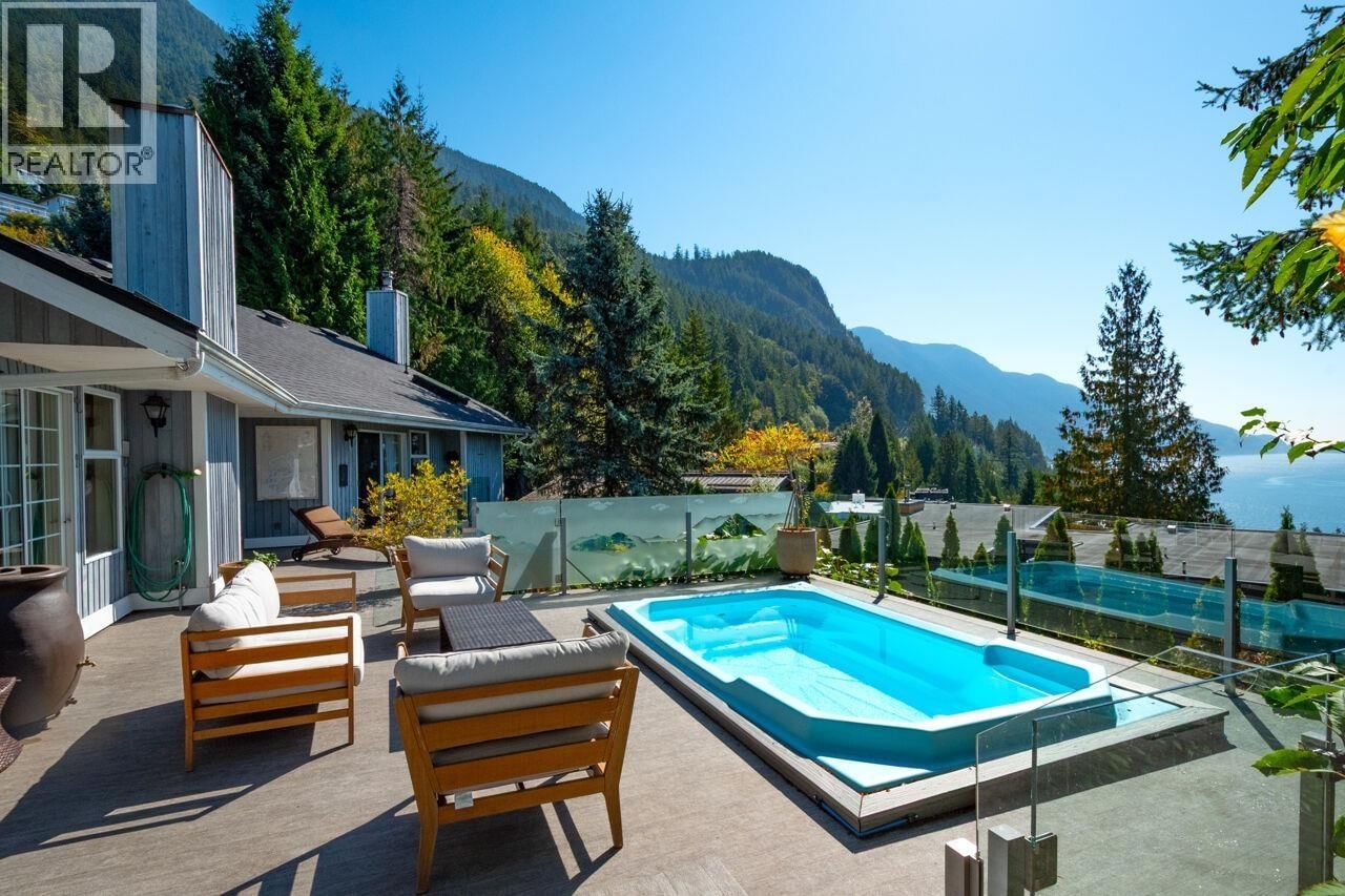 25 TIDEWATER Way, Lions Bay, British Columbia V0N 2E0