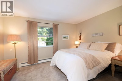 25 TIDEWATER Way | Lions Bay British Columbia | Slide Image Fourteen