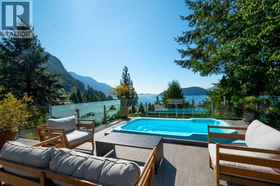 25 TIDEWATER Way | Lions Bay British Columbia | Slide Image Twenty-four