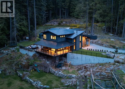 1604 JOAN AUDREY Lane | Bowen Island British Columbia | Slide Image Two