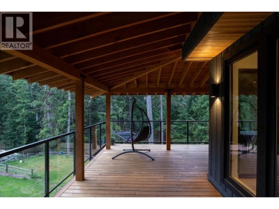 1604 JOAN AUDREY Lane | Bowen Island British Columbia | Slide Image Thirty