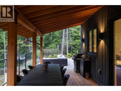 1604 JOAN AUDREY Lane | Bowen Island British Columbia | Slide Image Thirty-two
