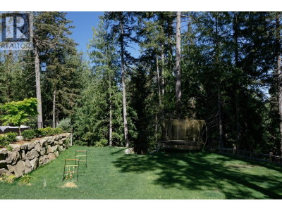 1604 JOAN AUDREY Lane | Bowen Island British Columbia | Slide Image Thirty-five