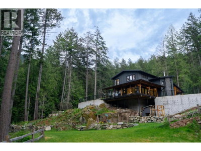 1604 JOAN AUDREY Lane | Bowen Island British Columbia | Slide Image Thirty-eight