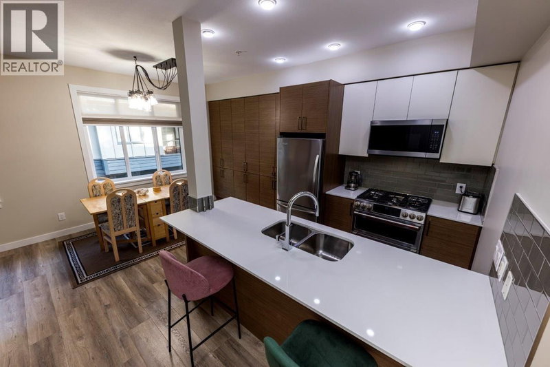 2135 HERITAGE PARK LANE Lane North Vancouver British Columbia, V7H 0B6 - 3 Bedrooms Condo For Sale