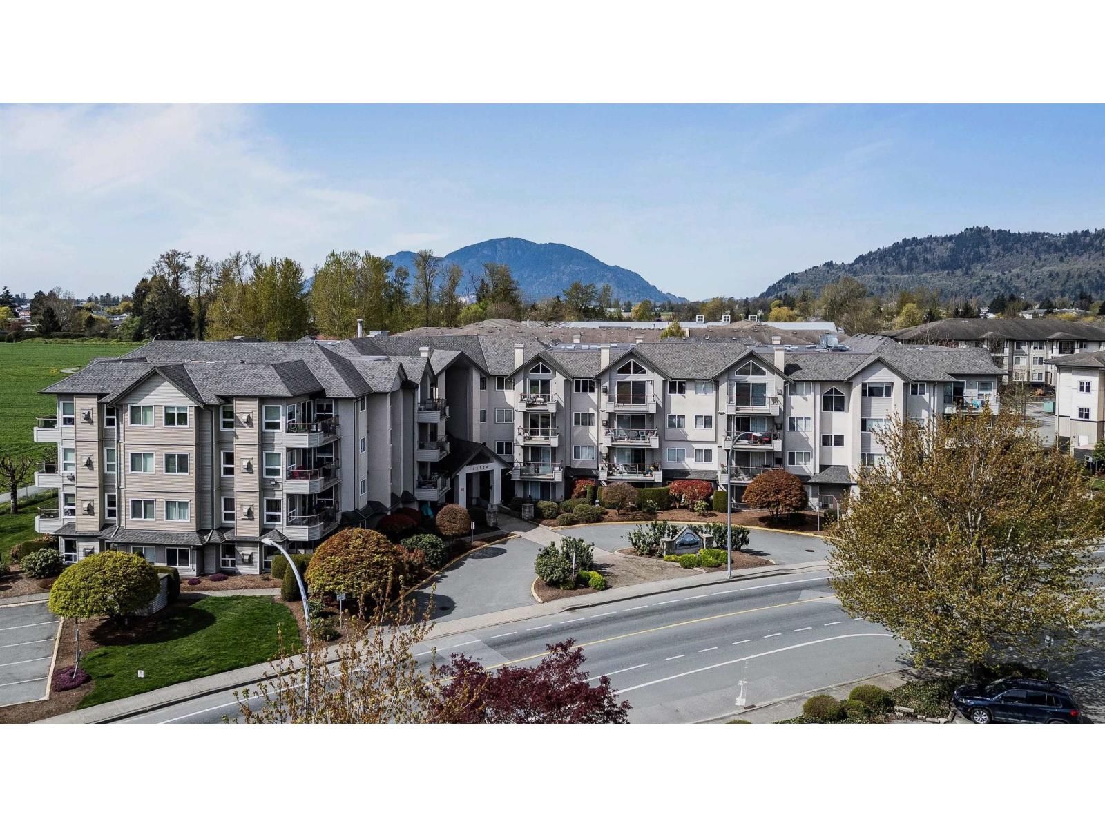 45520 KNIGHT Road, Chilliwack, British Columbia V2R 3Z2