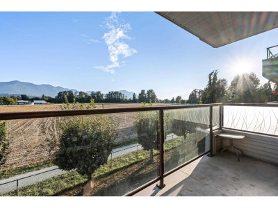 45520 KNIGHT Road | Chilliwack British Columbia | Slide Image Twenty-five