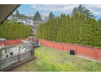 2237 MOUNTAIN Drive | Abbotsford British Columbia | Slide Image Thirty-three