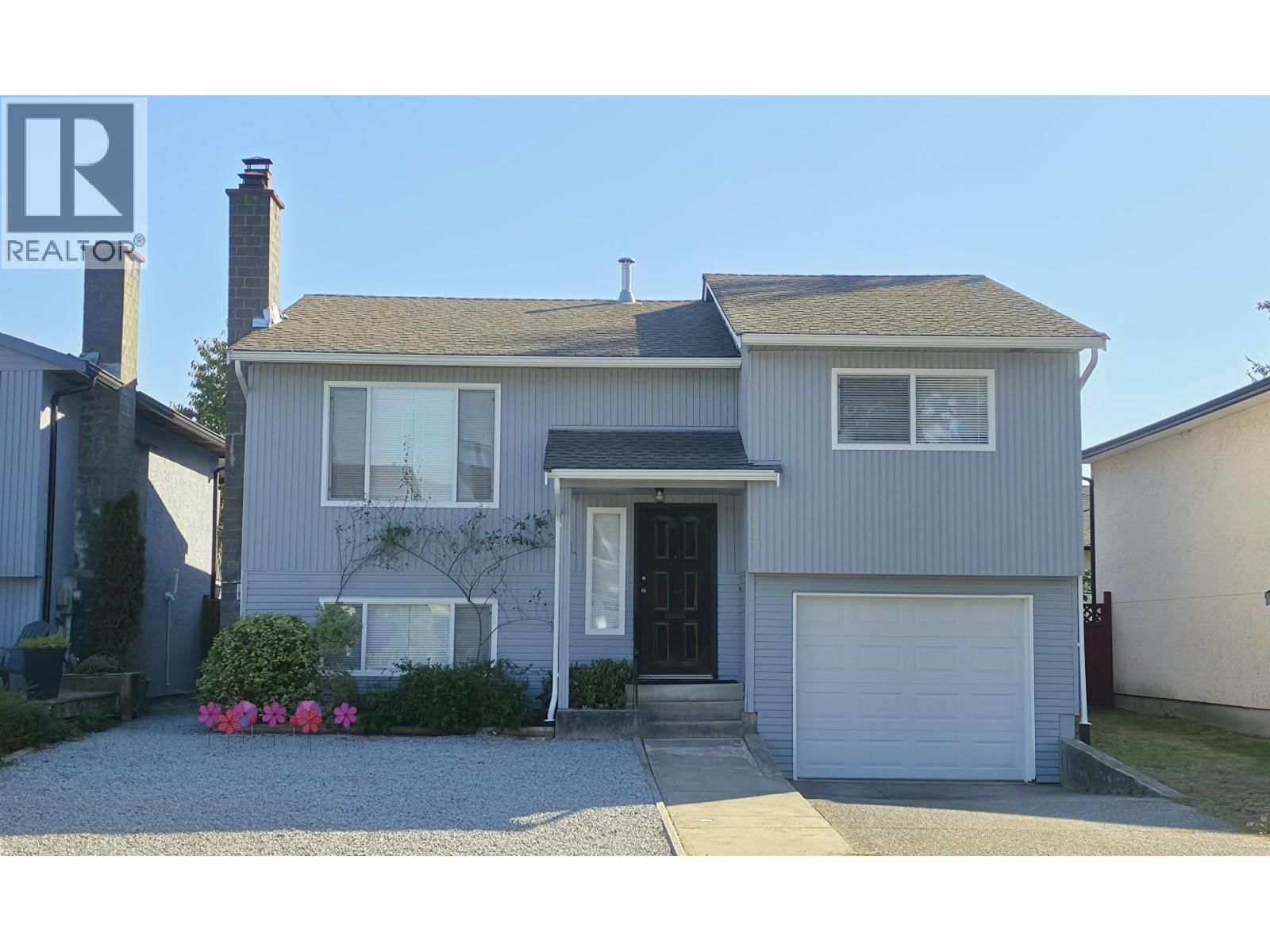 3220 HARWOOD Avenue, Coquitlam, British Columbia V3E 1T8