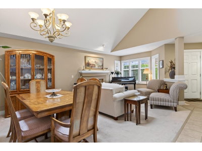 15500 ROSEMARY HEIGHTS Crescent | Surrey British Columbia | Slide Image Ten