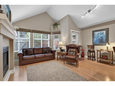 15500 ROSEMARY HEIGHTS Crescent | Surrey British Columbia | Slide Image Twenty
