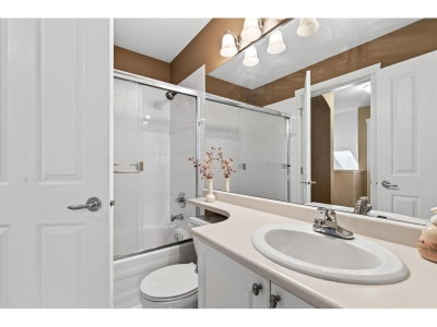 15500 ROSEMARY HEIGHTS Crescent | Surrey British Columbia | Slide Image Thirty