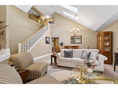 15500 ROSEMARY HEIGHTS Crescent | Surrey British Columbia | Slide Image Seven