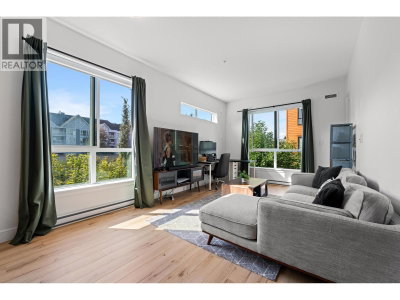 55 KLAHANIE Drive | Port Moody British Columbia | Slide Image Twelve